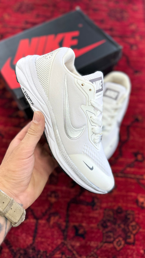 نایک zoom x